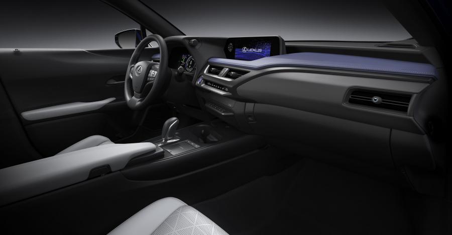 Интерьер Lexus UX300e 2020 года  (WW) (фото 22 из 62)